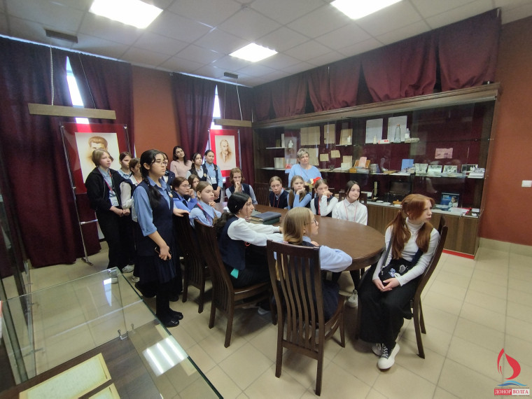 Ученики 7Р класса стали победителями 1 этапа конкурса «Выбери вектор здоровья» и были приглашены на интерактивную экскурсию в Саратовский центр крови».